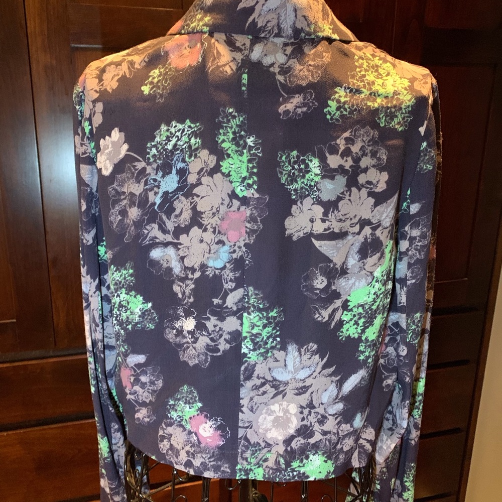 Jacket - Picture 2 of 2